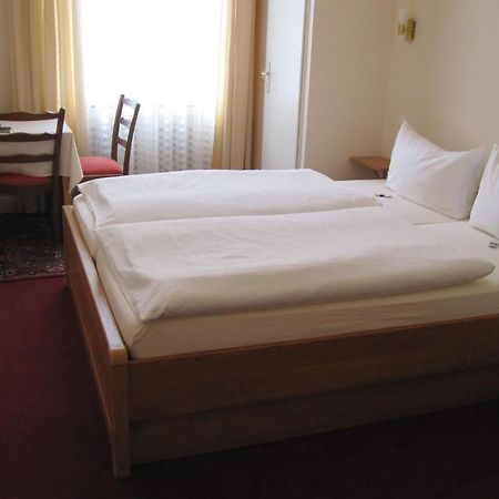 Hotel Pension Fasanenhaus เบอร์ลิน ภายนอก รูปภาพ