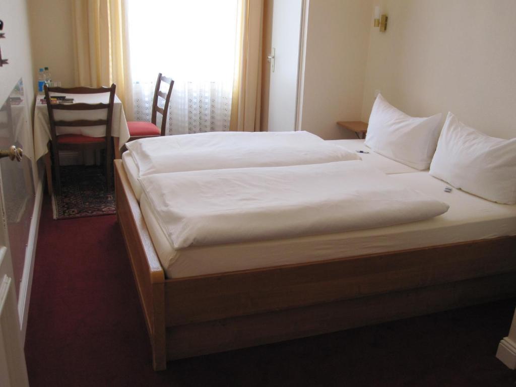Hotel Pension Fasanenhaus เบอร์ลิน ภายนอก รูปภาพ