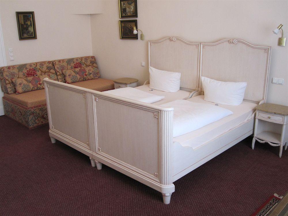 Hotel Pension Fasanenhaus เบอร์ลิน ภายนอก รูปภาพ